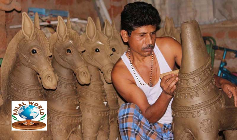 ಮಡಿಕೆ ಮಣ್ಣಿನಲ್ಲಿ ಮೂಡಿದ ಬೆಳಕು !
